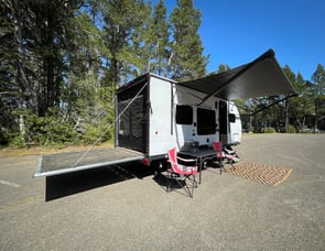 Forest River RV Cherokee Wolf Pup Black Label 18RJBBL