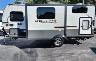 New Geo Pro G20BHS, Sleeps 6, Bunk Beds, Furnished