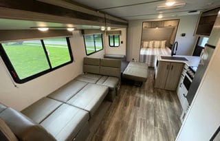 SOCIAL DETOX! Beautifully Modern, Open Concept RV with Toddler Bed!