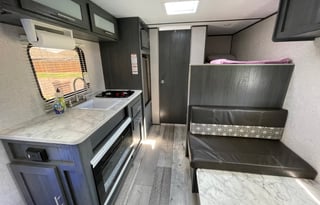 Campventure Cruiser: Family Fun on Wheels!