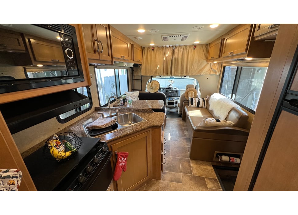 Class C Motor Home rentals in Huntington Beach