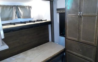 2019 Highland Ridge 427BHS Bunkhouse 5th Wheel