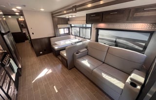 Luxury Class A GT5 2 Full Bathrooms