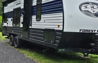 Family Camper 27ft Grey Wolf – Stress-Free Trips