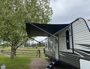 Dutchmen RV Coleman Lantern Series 251TQ