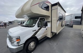 C9 Thor 10 Sleeper w Bunks! 2 Slides - WiFi Ebikes