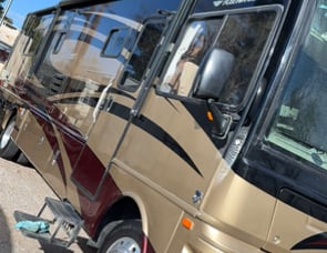 Fleetwood RV Bounder 35K