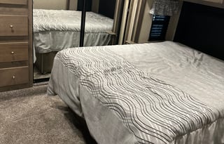 2020 keystone Sprinter 5th wheel (delivery only)