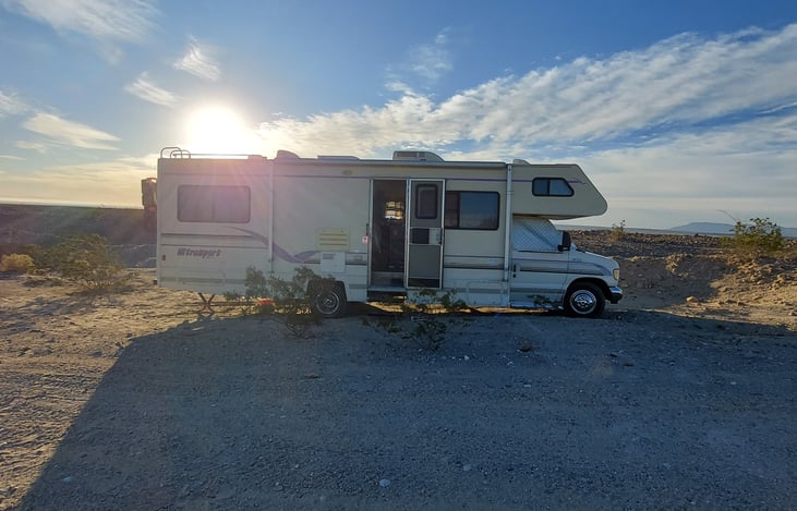 Side View, Day (@Truck Haven)