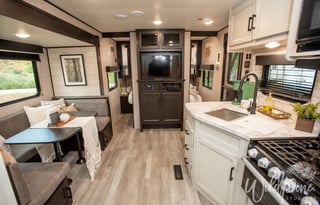 Experience Adventure in this 2023 Jayco Jay Flight