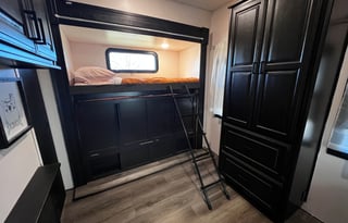2021 Highland Ridge RV Silverstar XLT 427BHS
