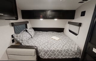 TV, Solar, Bunkbeds..