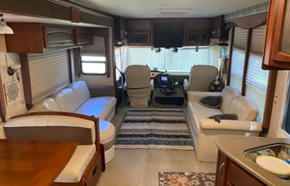2004 Fleetwood RV Pace Arrow 37C