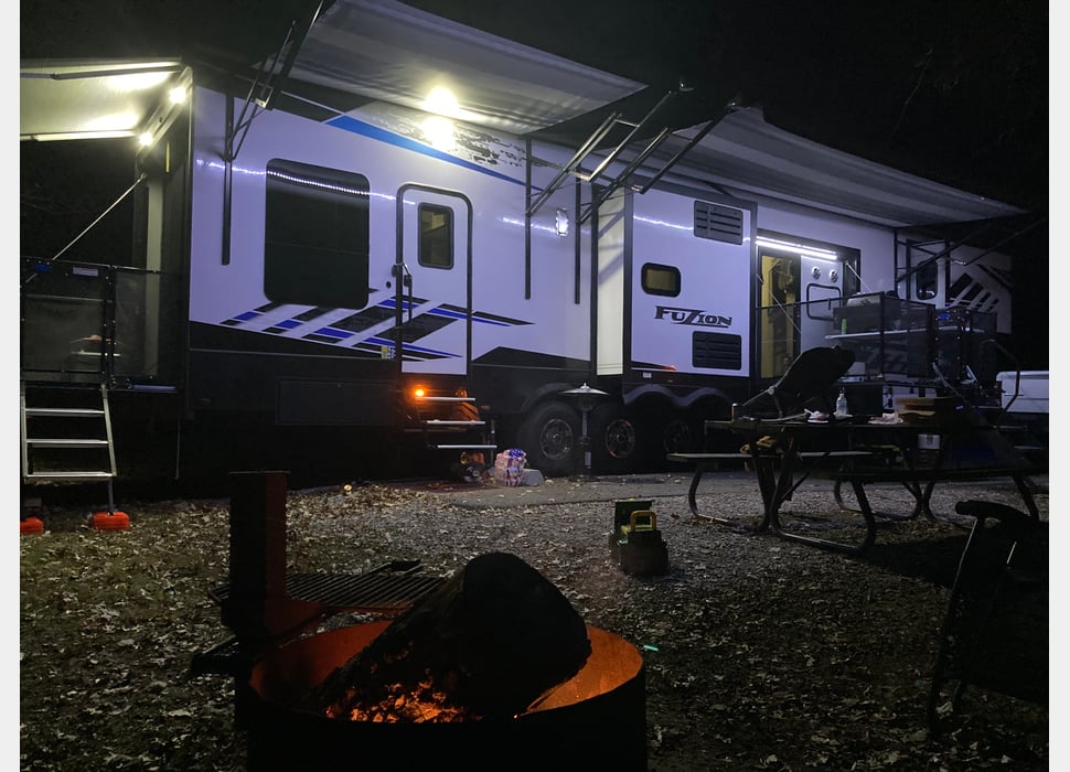 Fifth Wheel rentals in Carterville