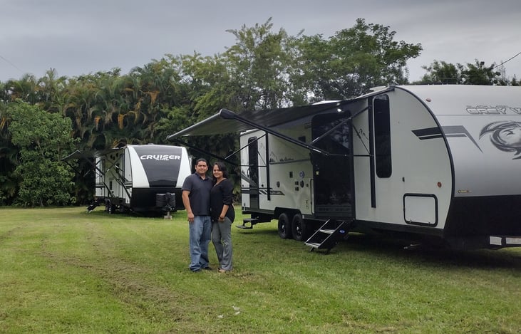 AT YOUR SERVICE WITH 3 AMAZING CAMPERS!