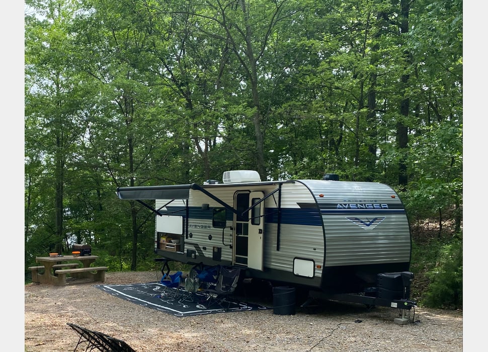 Travel Trailer rentals in West Frankfort