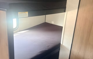 Small Family Camper! Kid friendly/pet friendly