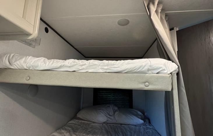 Curtain for bunk privacy