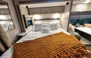 The Going Merry - Brand new luxury Thor Quantum