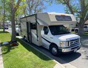 Coachmen RV Leprechaun 260DS Ford 450