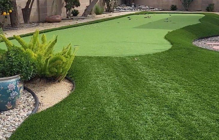 Staionary rental access to owner's backyard and putting green.