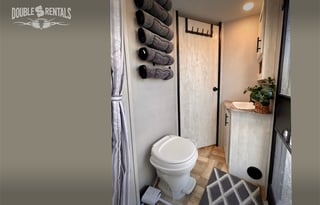 SHASTA Dual-Entry w/ Private Master, Bunks & 2 ACs