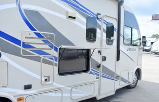 2014 Thor Motor Coach Vegas 24 1