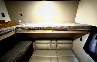 Say hello to "Victory"! Our 24 Zinger 290KB!