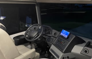 Spacious 2023 FR3 34DS Motor Coach: Luxe & Loaded!