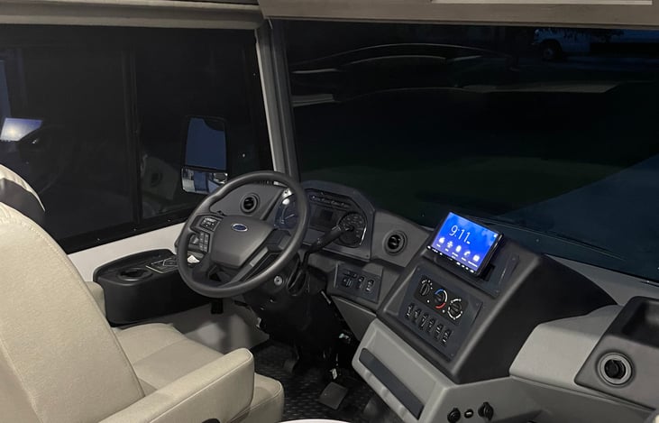 Sony 9.6" Dash Radio AM/FM/Bluetooth/Color Back Up Monitor/Apple CarPlay & Android Auto, Phone & Tablet Holder