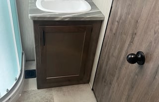 '20 40ft Vengeance Rogue 3 Bed 2 Bath sleep 10 CR1