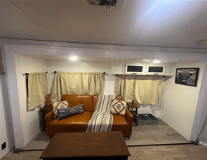 Dutchmen RV Coleman Lantern Series 263BH