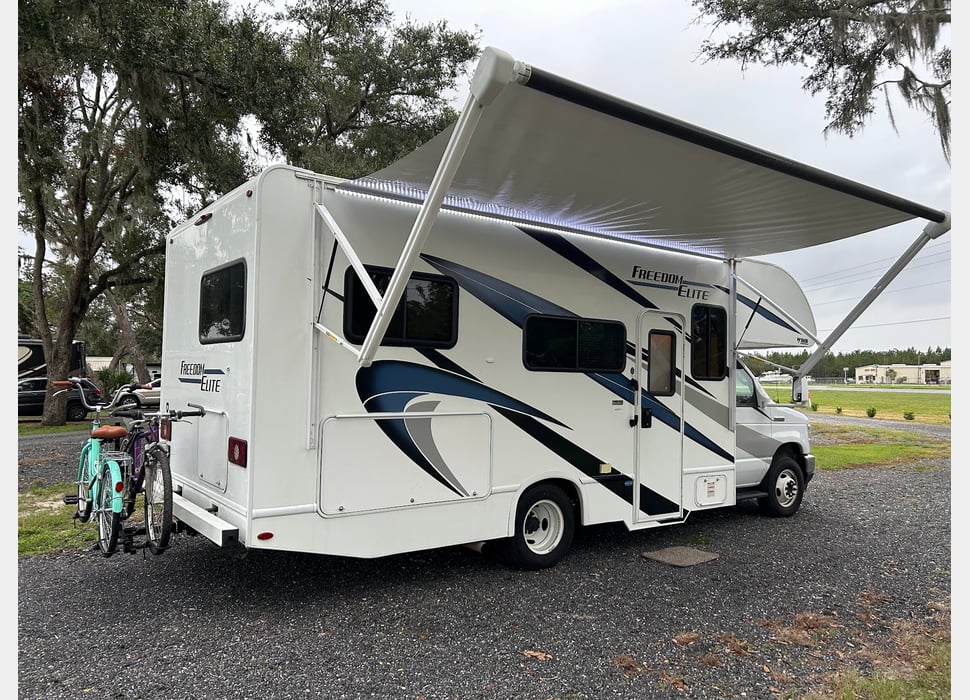 Class C Motor Home rentals in Plant City
