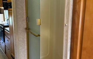 Rocky Mountain Pet Friendly Motor Home!