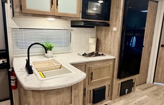 2025 Gulf Stream Enlighten “Sutton” Sleep 8