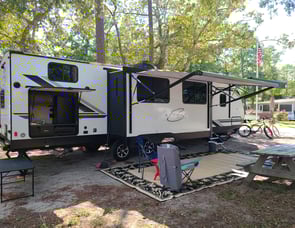 Coachmen RV Spirit Ultra Lite 3379BH