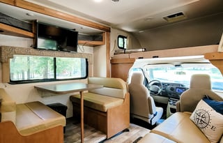 2018 Winnebago Minnie Winnie 31G
