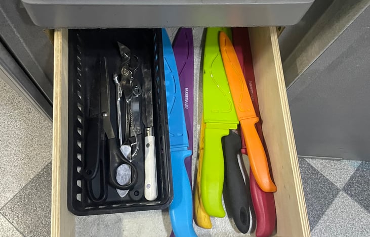 Knifes, lighters etc included