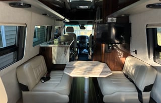 Casper — 2017 Airstream Interstate EXT Lounge