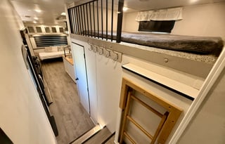 Prime Time RV Crusader 382MBH (BRFL 1686)