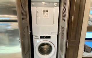 Diesel "MOLLY" King, 2 FULL BATHS!!