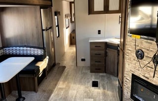 2021 Prime Time RV Avenger 28BHS