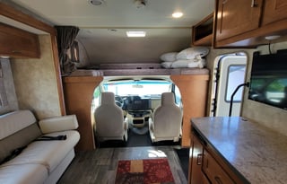 2019 Winnebago Minnie Winnie 31K
