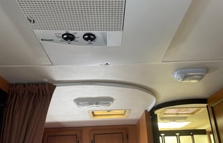 2011 Coachmen RV Freelander 21QB  Ford 350