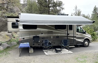 2017 Isata 3, Diesel, Auto-level, Fully Loaded.