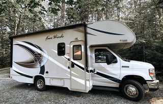 Thor Motor Coach Four Winds 22B