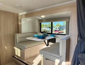 Winnebago Micro Minnie 2100BH