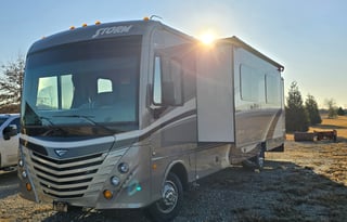 Crump's Fleetwood Storm 35SK Class A Dream