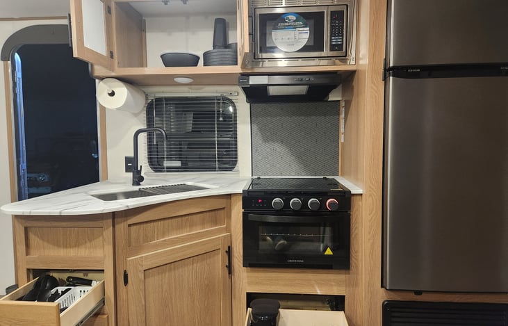 Fully stocked kitchen.