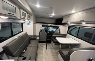 2024 Coachmen RV Freelander 30BH Ford 450